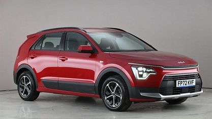 Używany Kia Niro 141 KM (103 kW) 2023 Czerwony SUV
