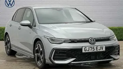 Used VW Golf VIII R-line 150 HP (110 kW) 2025 Silver Hatchback