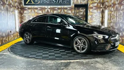 Usado Mercedes CLA220 AMG Line Premium 190 HP (139 kW) 2022 Sedan