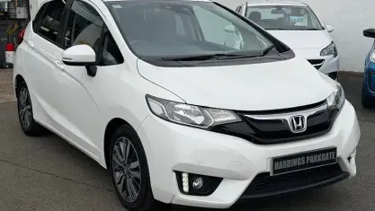 Used Honda Jazz EX 102 HP (75 kW) 2017 Pearlescent white Hatchback