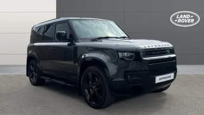 Usado Land Rover Defender HSE Dynamic 300 CV (220 kW) 2024 Gris SUV