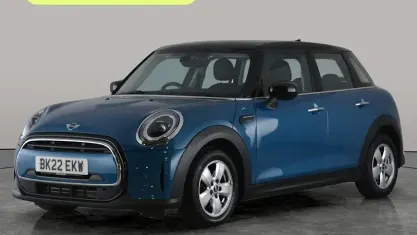 Begagnad Mini Cooper Classic 136 HK (100 kW) 2022 Blå Halvkombi