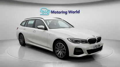 White Used 2021 BMW 330e M Sport Estate | £18,512 (Fair price)