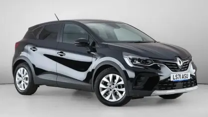 Used Renault Captur Iconic 140 HP (102 kW) 2021 Black SUV