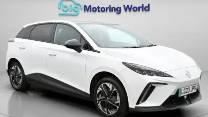 Begagnad MG MG4 EV Trophy 150 kW (204 HK) 2025 Halvkombi