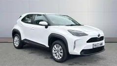 White Used 2022 Toyota Yaris Cross SUV | £17,343 (Good price)