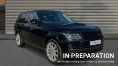 Metallic black Used 2019 Land Rover Range Rover Vogue SE SUV | £37,947 (Fair price)