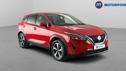 Used Nissan Qashqai N-Connecta 140 HP (102 kW) 2022 Red SUV