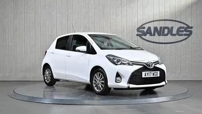 Used Toyota Yaris 69 HP (50 kW) 2016 Hatchback