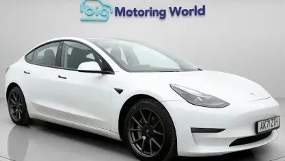 Używany Tesla Model 3 Long Range AWD 258 kW (351 KM) 2023 Sedan/Limuzyna