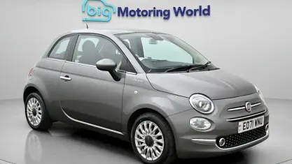 Usado Fiat 500 Dolcevita 69 HP (50 kW) 2022 Cinzento Citadino