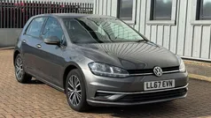 Used 2017 VW Golf VII SE Hatchback | £8,000 (Fair price)