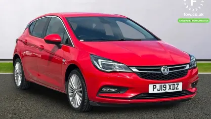 Used Vauxhall Astra Elite 150 HP (110 kW) 2019 Red Hatchback