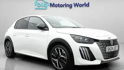 Used Peugeot 208 GT 102 HP (75 kW) 2024 White Hatchback