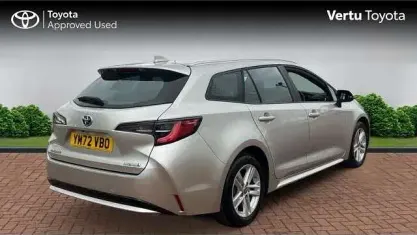 Używany Toyota Corolla 122 KM (89 kW) 2022 Srebrny Kombi