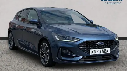 Used Ford Focus ST-Line X 155 HP (114 kW) 2023 Blue Hatchback