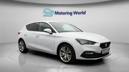 Used Seat Leon SE Dynamic 116 HP (85 kW) 2022 White Hatchback
