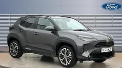 Used 2025 Toyota Yaris Hybrid Estate | £23,899 (Fair price)