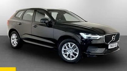 Begagnad Volvo XC60 Momentum 197 HK (144 kW) 2020 Svart SUV