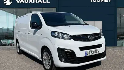 Used Vauxhall Vivaro S 101 HP (74 kW) 2023 White MPV