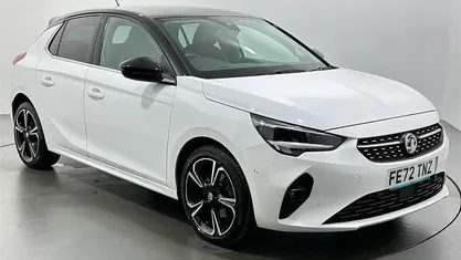 Used Vauxhall Corsa Edition 101 HP (74 kW) 2022 White Hatchback