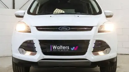 Begagnad Ford Kuga Titanium 182 HK (133 kW) 2016 Vit SUV