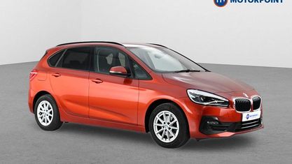Begagnad BMW 218 136 HK (100 kW) 2021 Orange Halvkombi
