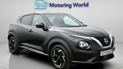 Second-hand Nissan Juke N-Connecta 114 CP (83 kW) 2023 Negru SUV