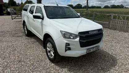 Used Isuzu D-Max 165 HP (121 kW) 2023 White Pickup