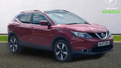 Begagnad Nissan Qashqai N-Connecta 110 HK (80 kW) 2017 Röd SUV