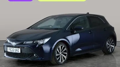 Begagnad Toyota Corolla Design 184 HK (135 kW) 2022 Blå Halvkombi