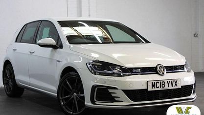 Second-hand VW Golf VII Advance 204 CP (150 kW) 2020 Hatchback