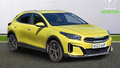 Usado Kia XCeed 141 HP (103 kW) 2023 Amarelo SUV