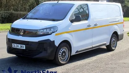 Used Vauxhall Vivaro 145 HP (106 kW) 2024 MPV