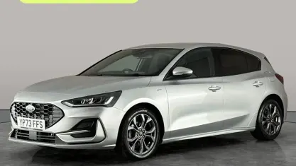 Used Ford Focus ST-Line 125 HP (91 kW) 2023 Silver Hatchback