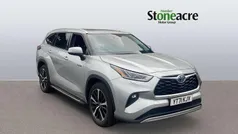 Silver Used 2021 Toyota Highlander Premium SUV | £26,499 (Fair price)