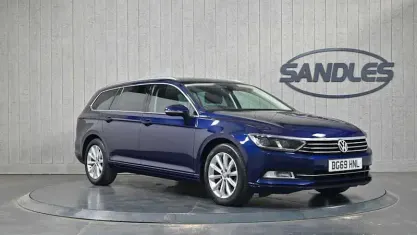 Used VW Passat Business 150 HP (110 kW) 2019 Blue Estate