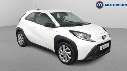 Used Toyota Aygo X PURE 72 HP (52 kW) 2025 SUV