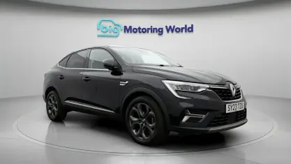 Używany Renault Arkana Techno 150 KM (110 kW) 2023 Czarny SUV