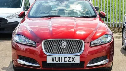 Used Jaguar XF Premium Luxury 190 HP (139 kW) 2011 Red Sedan