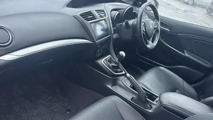 Used Honda Civic SR 120 HP (88 kW) 2016 Black Hatchback