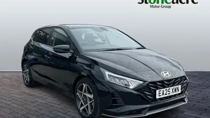 Used Hyundai i20 Premium 101 HP (74 kW) 2025 Black Hatchback