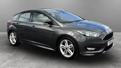Used Ford Focus Zetec 120 HP (88 kW) 2016 Hatchback