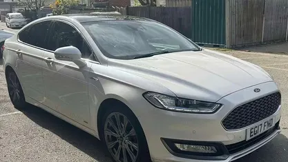 Usado Ford Mondeo Vignale 180 HP (132 kW) 2017 Citadino