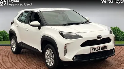 Used 2025 Toyota Yaris Hybrid Estate | £21,610 (Good price)