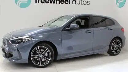 Używany BMW 118 M Sport 136 KM (100 kW) 2023 Szary Hatchback