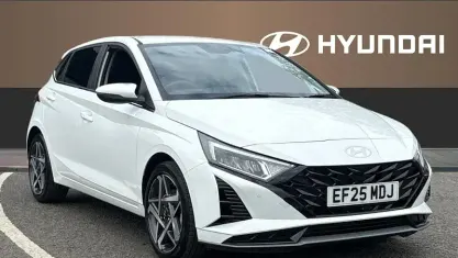 Begagnad Hyundai i20 Premium 101 HK (74 kW) 2025 Vit Halvkombi
