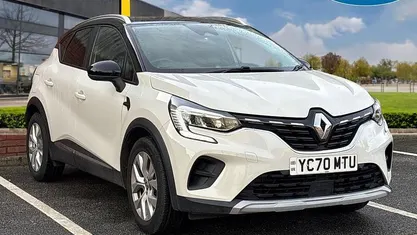 Used Renault Captur Iconic 101 HP (74 kW) 2020 White/black  SUV