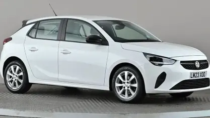 Used Vauxhall Corsa Design Edition 101 HP (74 kW) 2023 White Hatchback