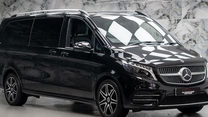 Begagnad Mercedes V300 AMG line 237 HK (174 kW) 2022 Svart Minibuss